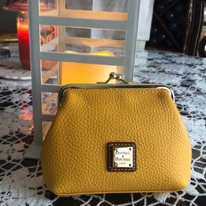 👛 Dooney & Bourke Coin/ Card purse 👛